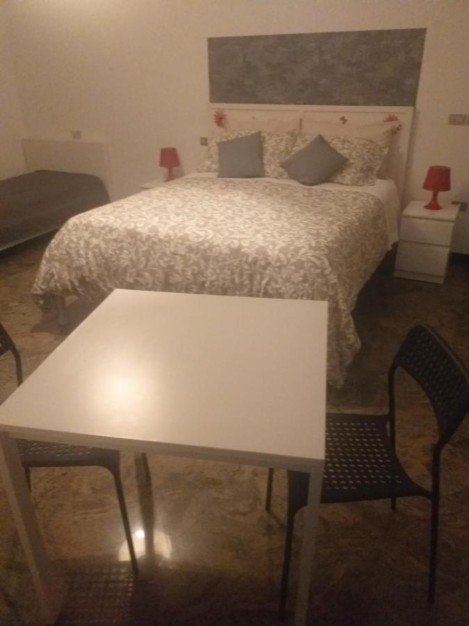 Executive Center Rooms Бари Экстерьер фото